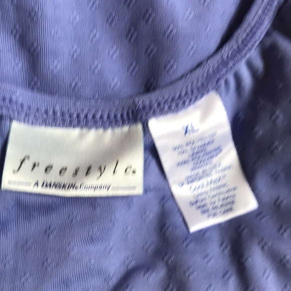 Danskin yoga top running exercise - Picture 6 of 7